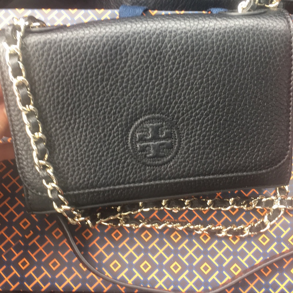 NWT/ Mist sell  Tory cross body bag